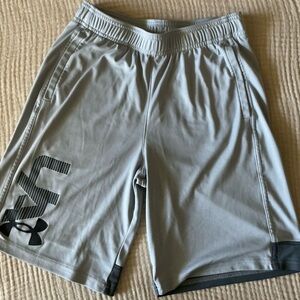 Under Armour boys Gray Athletic Shorts
